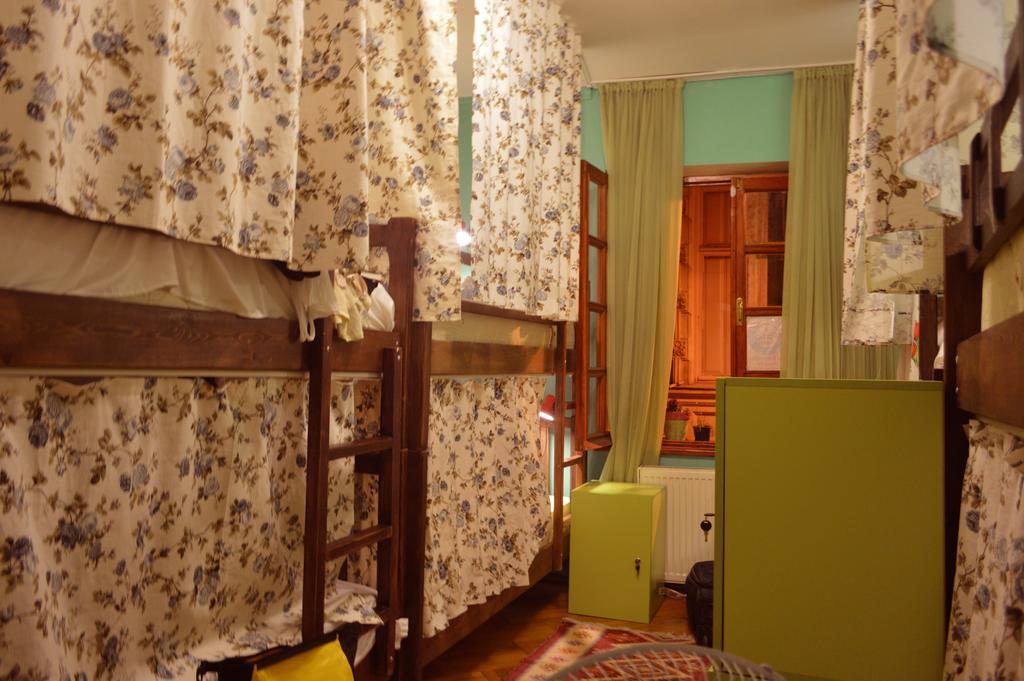 Patio Hostel Тбилиси Екстериор снимка