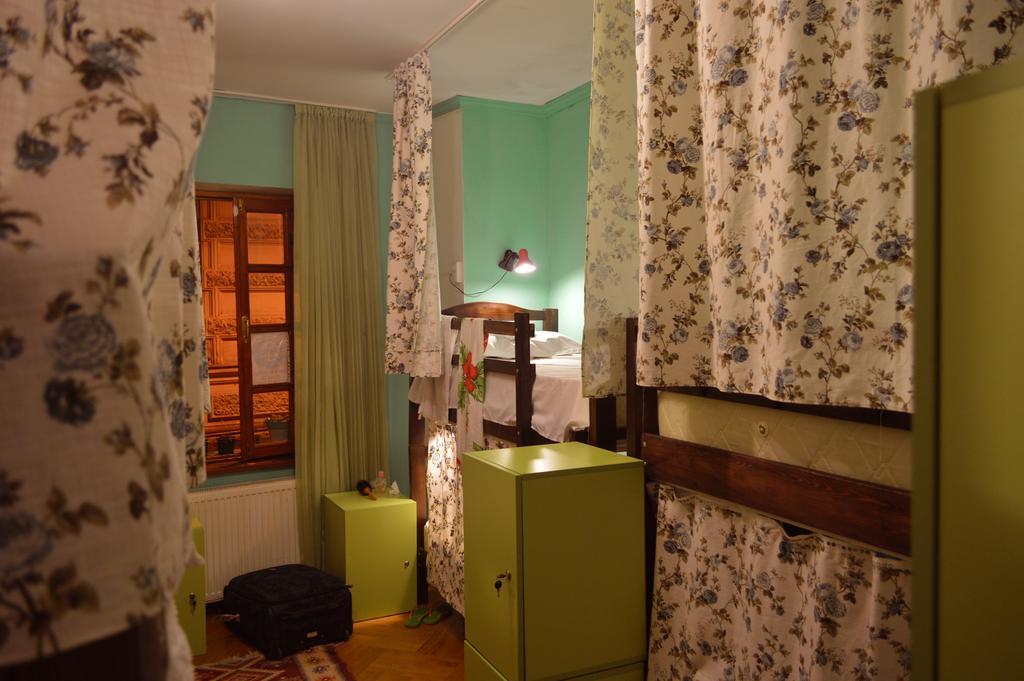 Patio Hostel Тбилиси Екстериор снимка