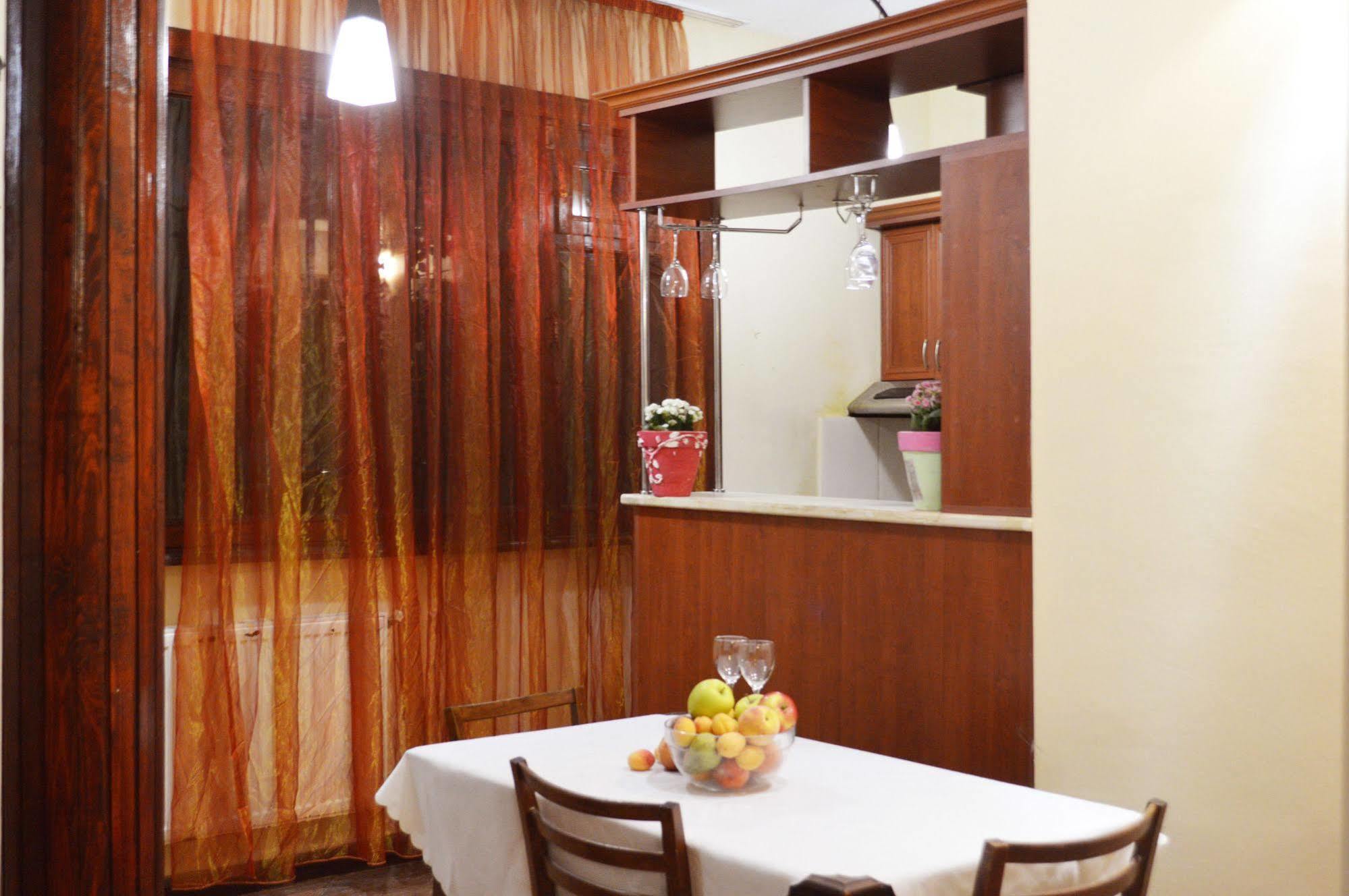 Patio Hostel Тбилиси Екстериор снимка
