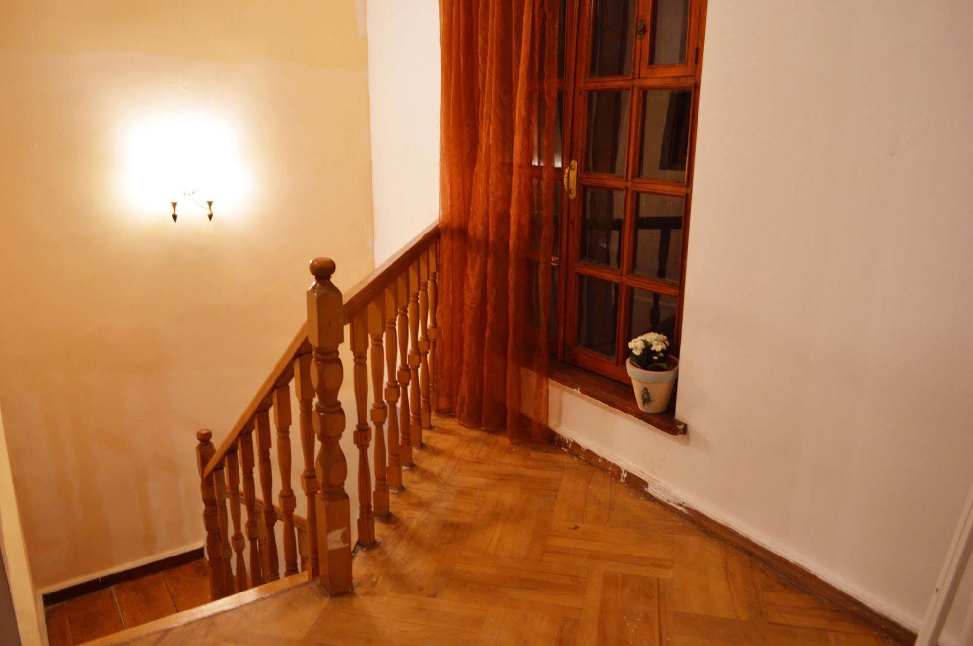 Patio Hostel Тбилиси Екстериор снимка